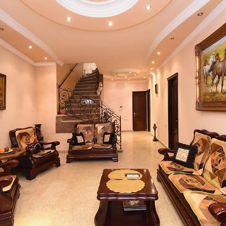 Guest House Yerevan Exterior photo