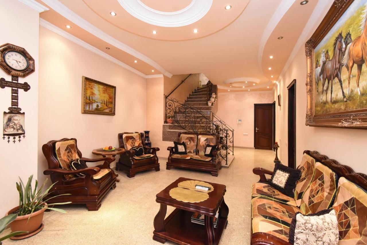 Guest House Yerevan Exterior photo